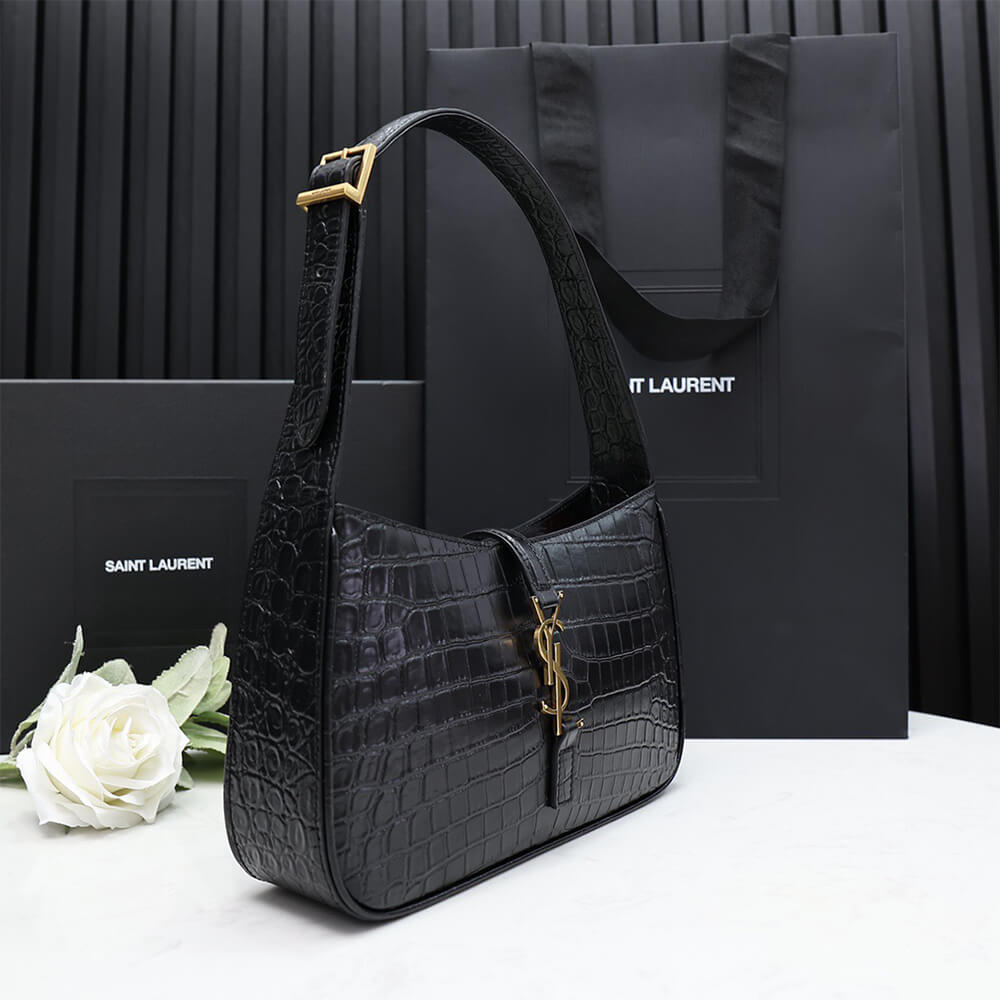 Y51 le 5 a 7 hobo bag