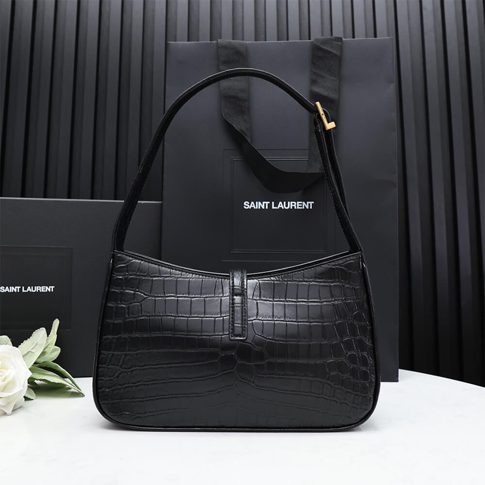 Y51 le 5 a 7 hobo bag