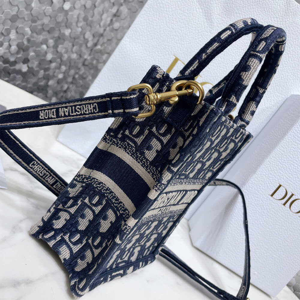 mini D10r book tote phone bag