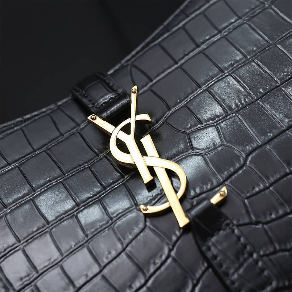 Y51 le 5 a 7 hobo bag