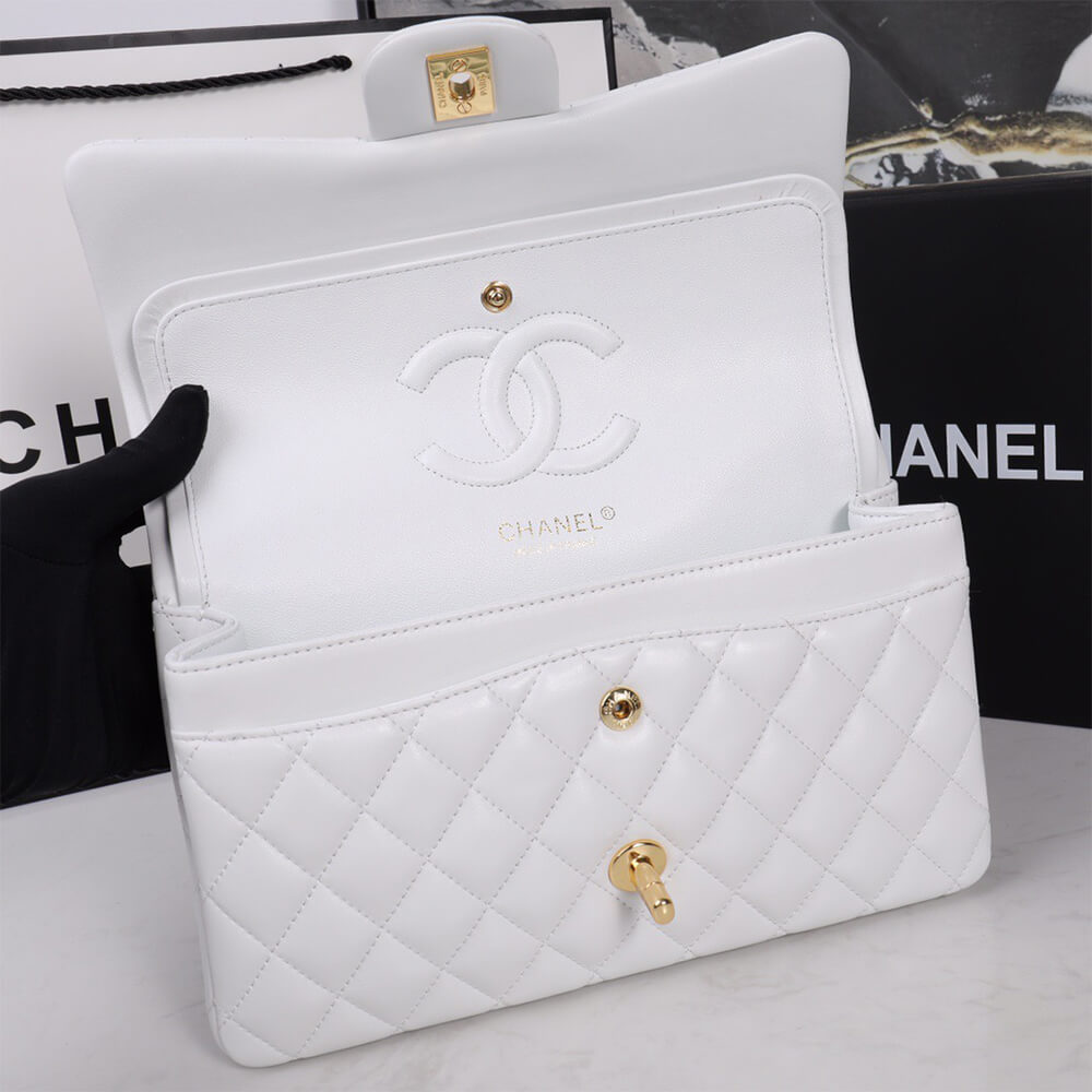 Ch**el classic flap medium