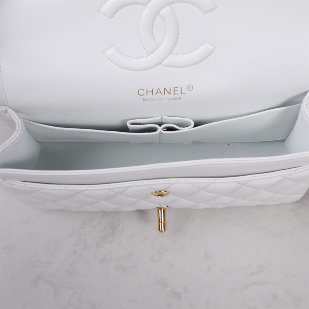 Ch**el classic flap medium