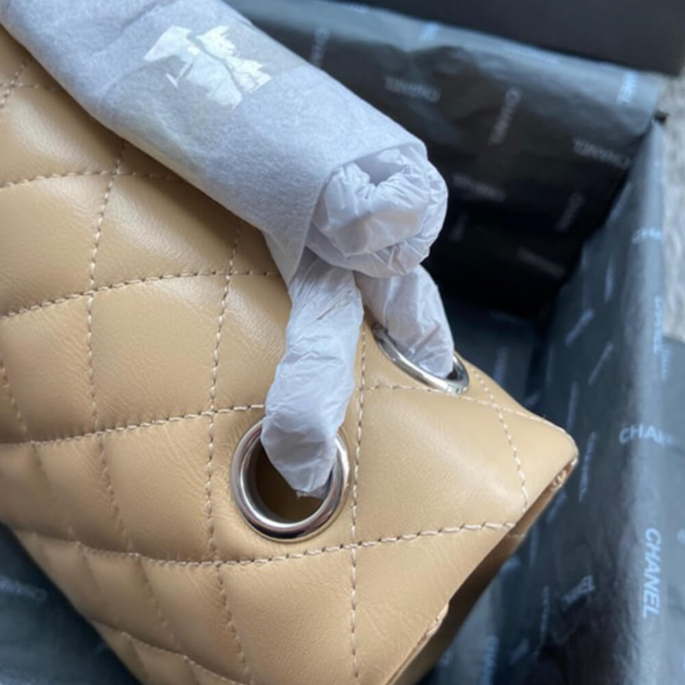 Ch**el classic flap medium