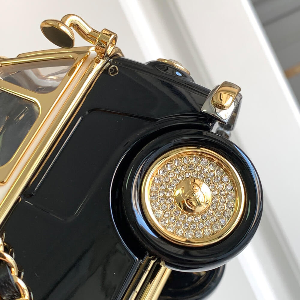 Ch**el mini van minaudiere(low stock)