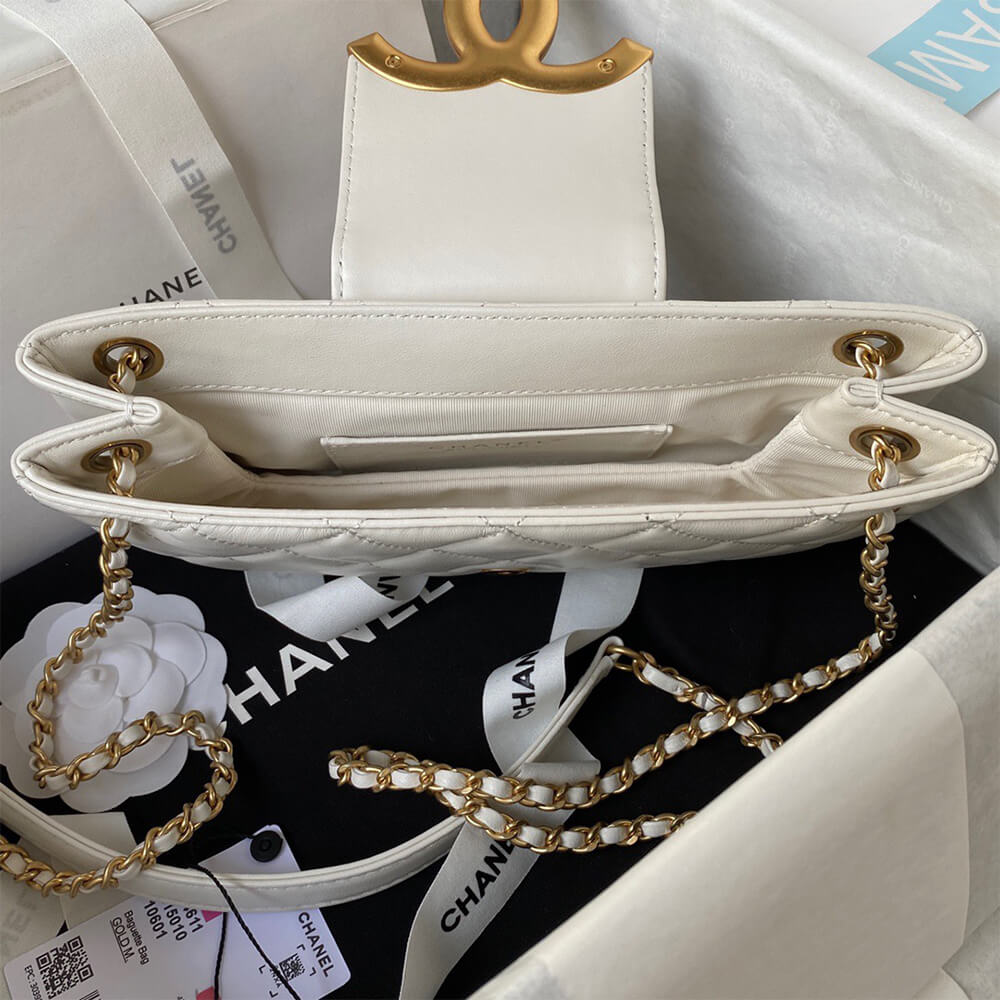 Ch**el baguette bag