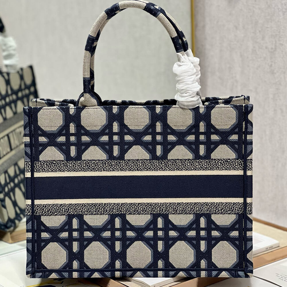 medium D10r book tote