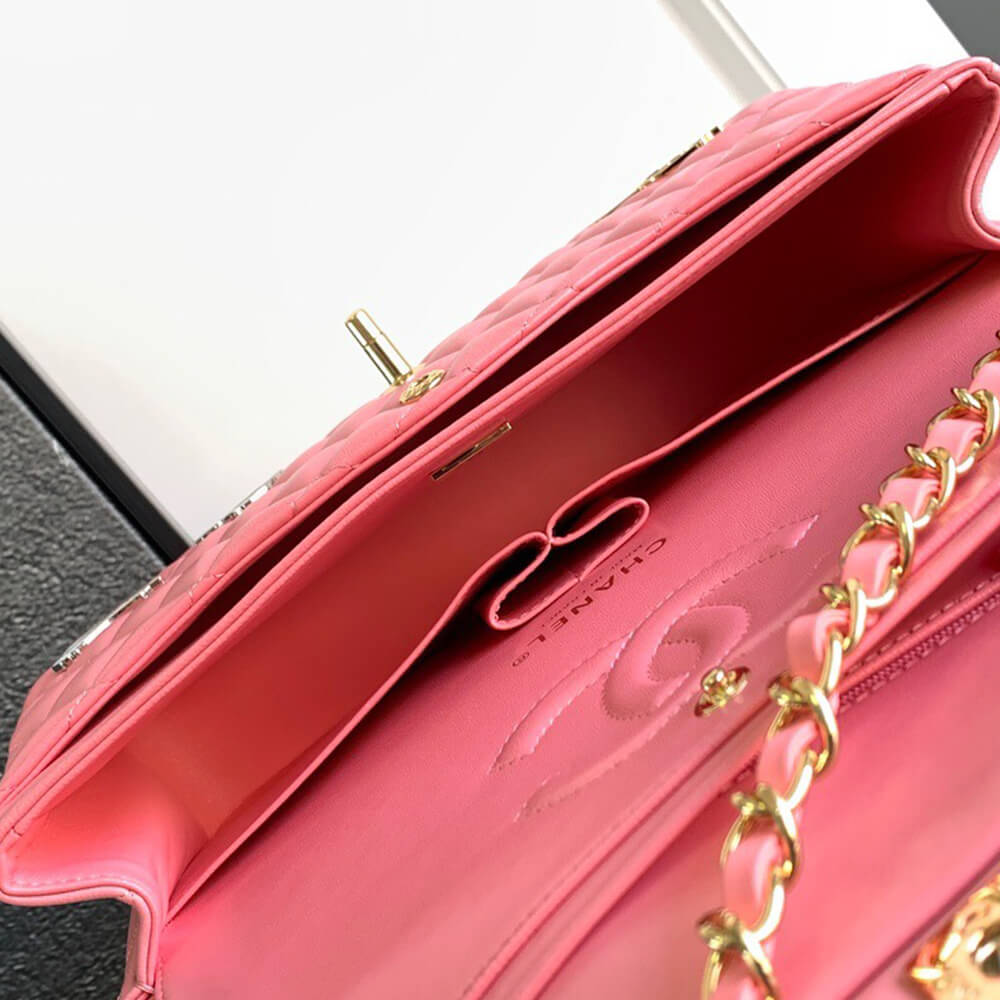 Ch**el classic flap medium