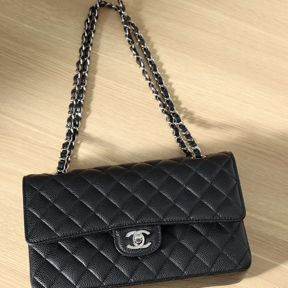 Ch**el classic flap handbag(tax-free grade)