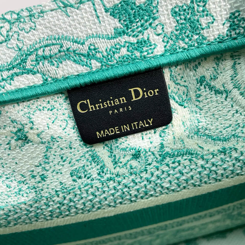 small D10riviera D10r book tote