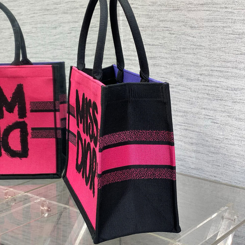 medium D10r book tote