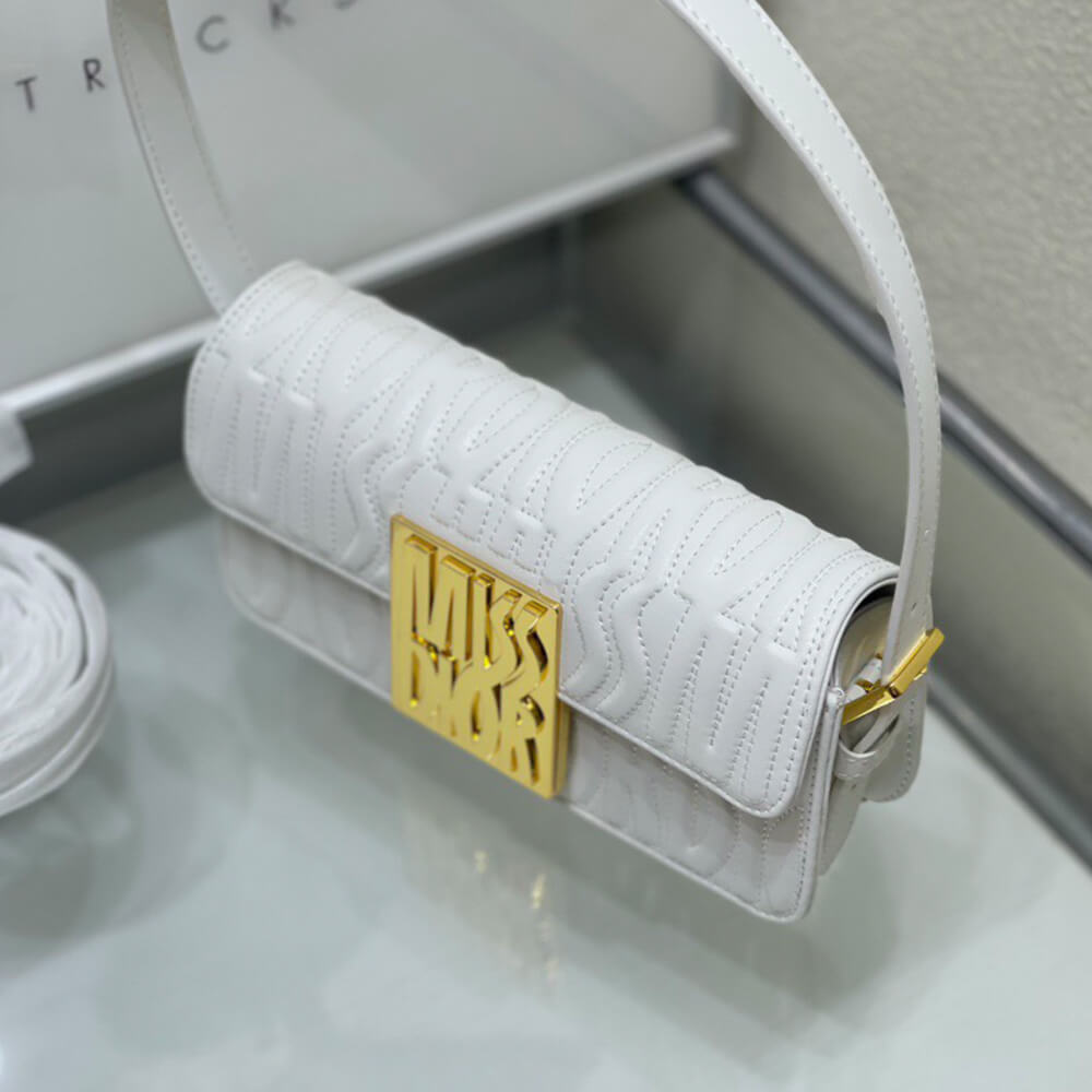 miss D10r flap bag