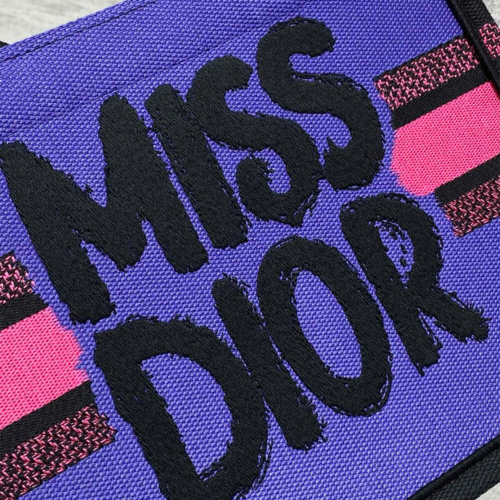 small D10r book tote