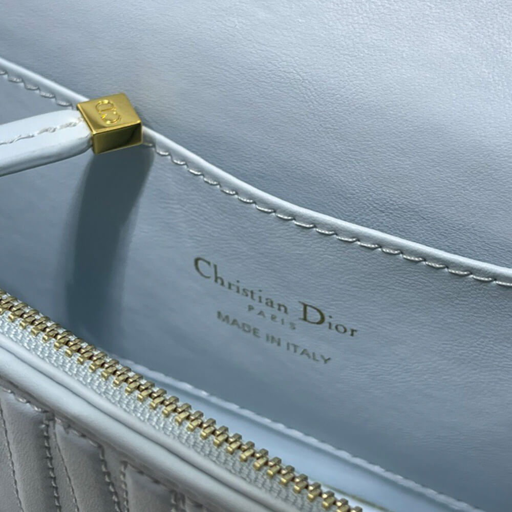 miss D10r flap bag