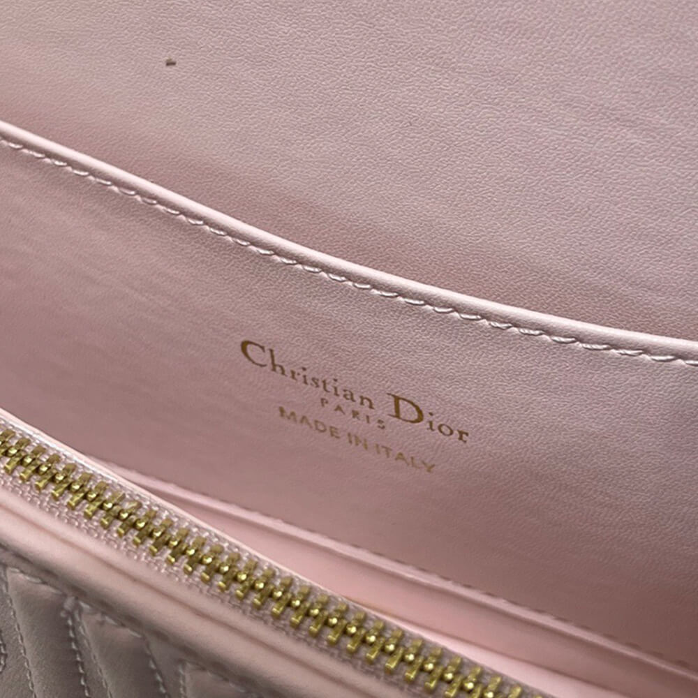 miss D10r flap bag