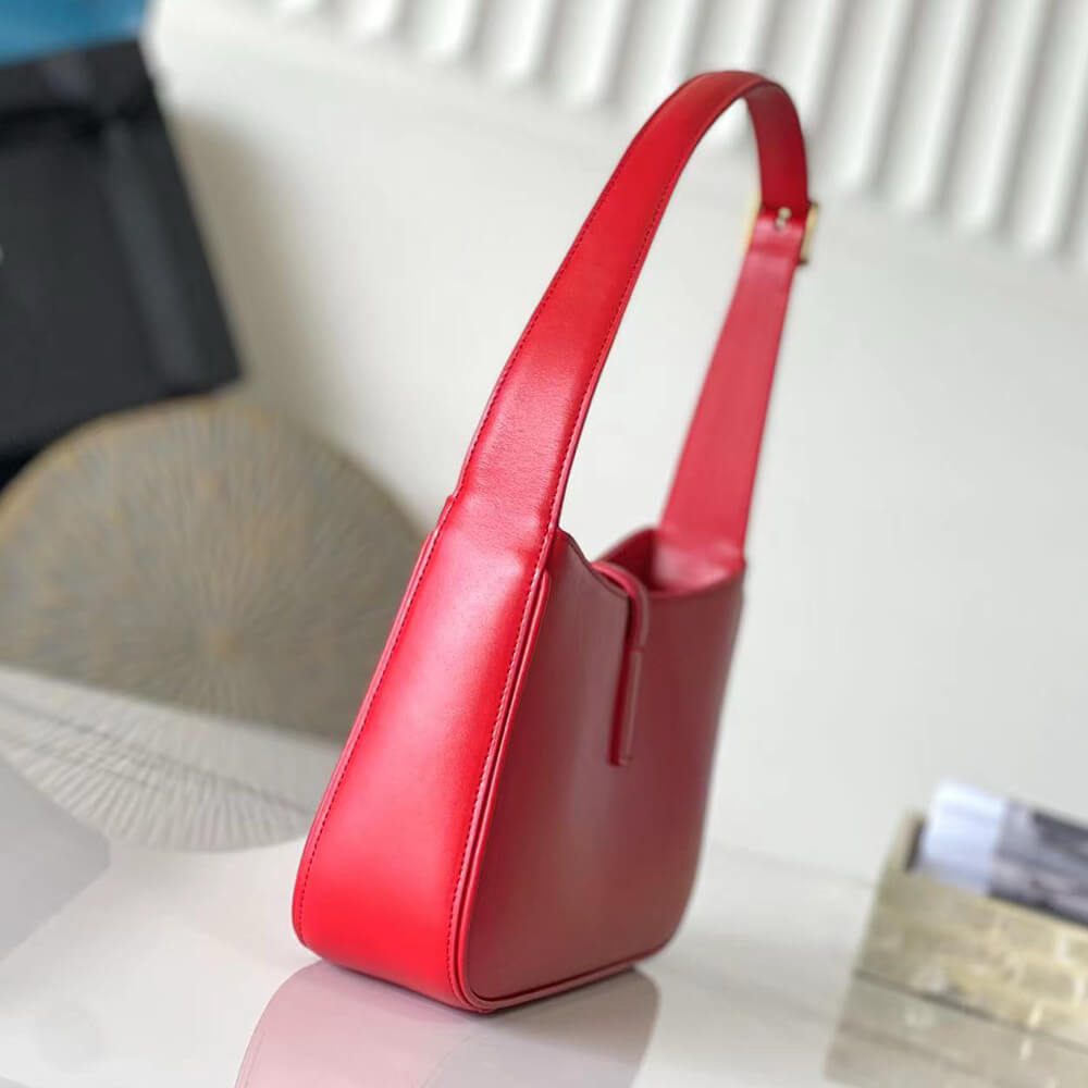 Y51 le 5 a 7 hobo bag in smooth leather
