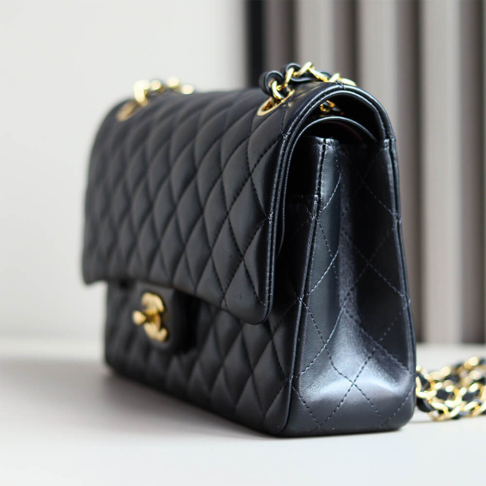 Ch**el classic flap handbag(tax-free grade)