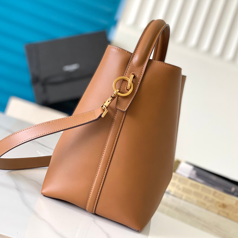 Y51 le 37 in shiny leather