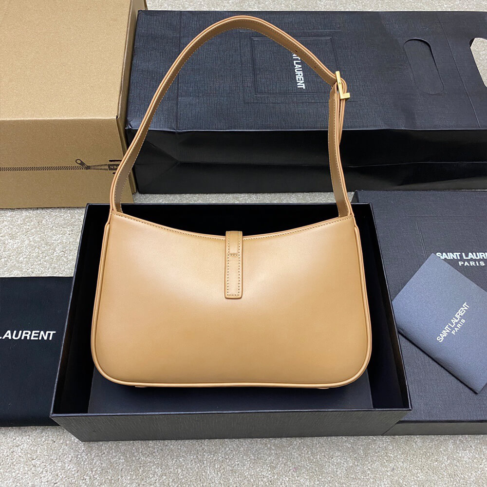 Y51 le 5 a 7 hobo bag in smooth leather