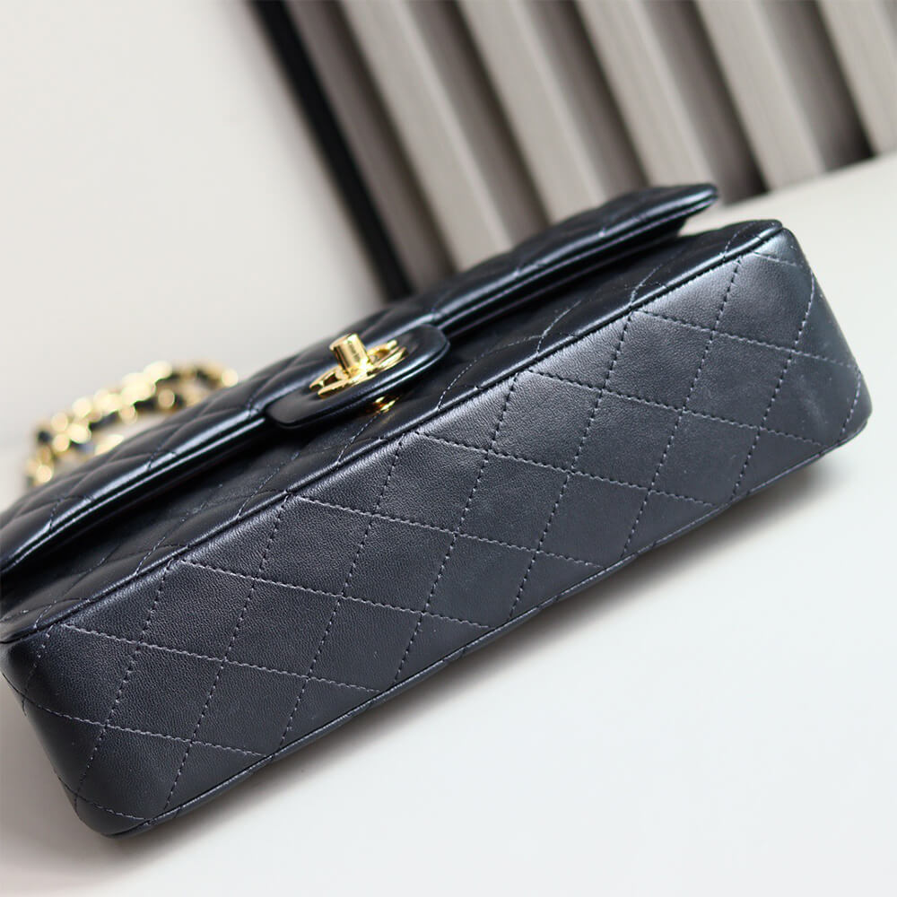 Ch**el classic flap handbag(tax-free grade)