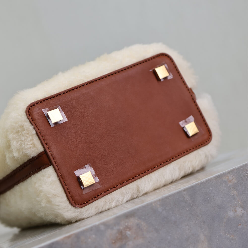 Y51 le 37 mini in shearling