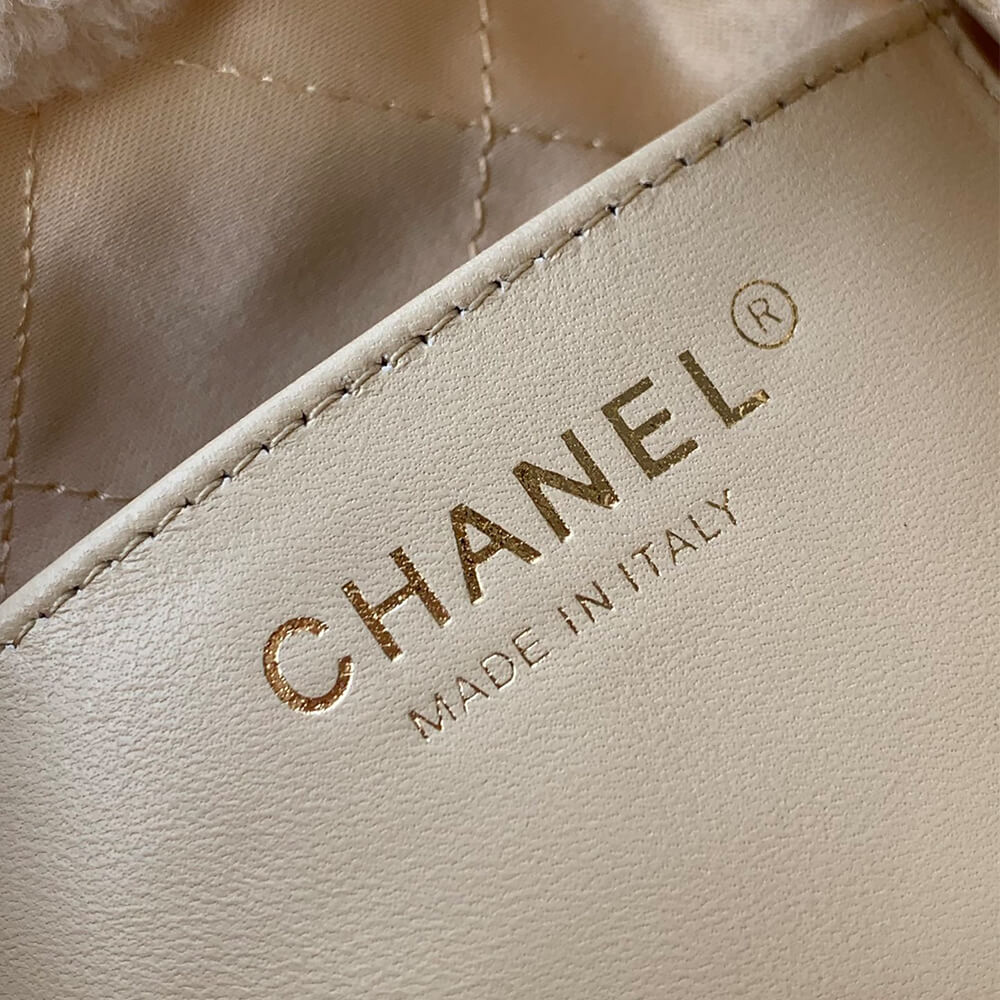 Ch**el 22 mini handbag