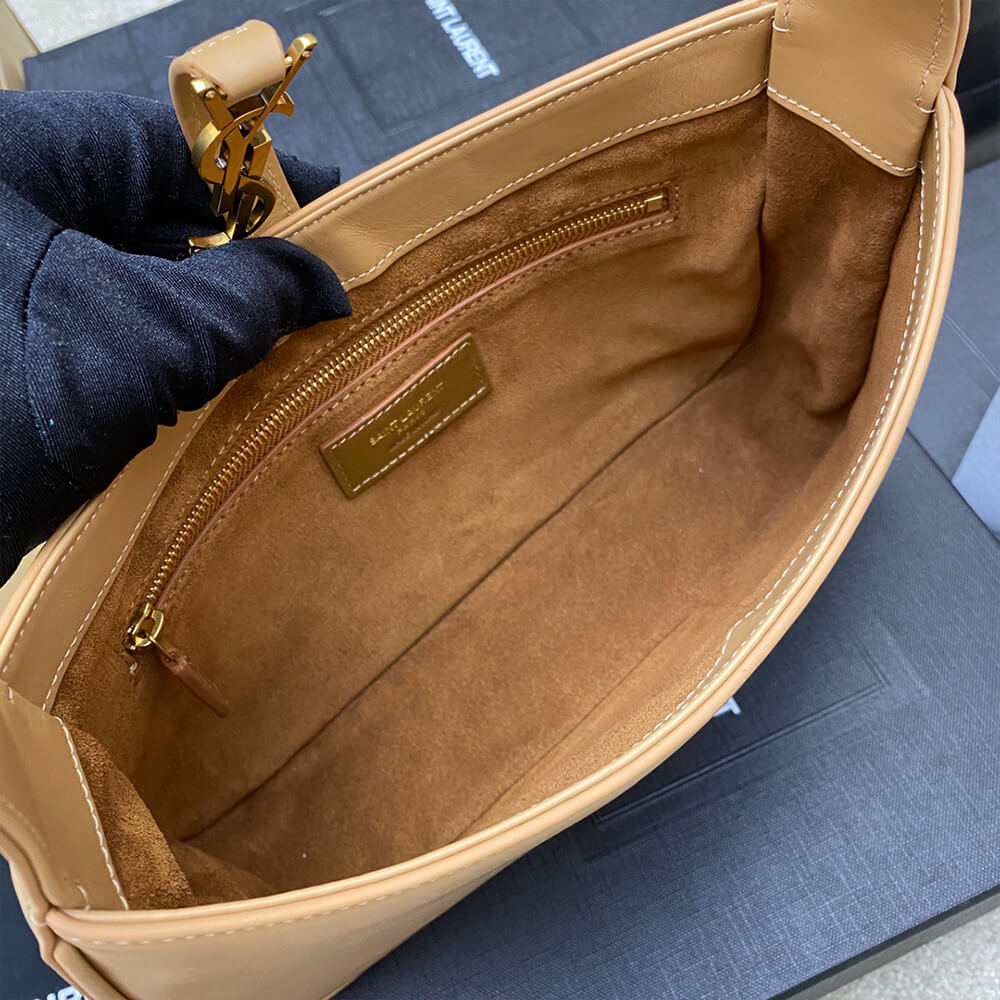Y51 le 5 a 7 hobo bag in smooth leather