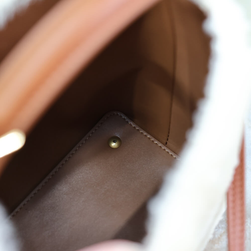 Y51 le 37 mini in shearling