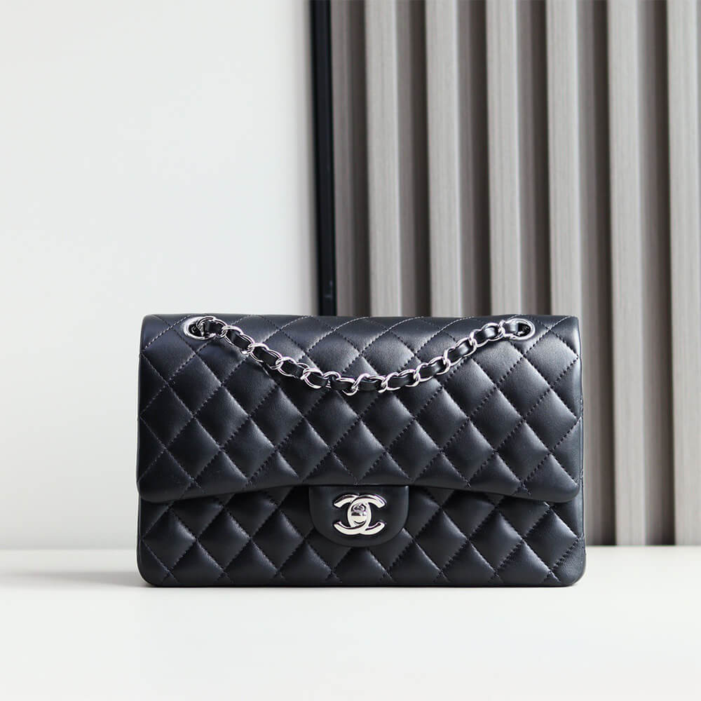 Ch**el classic flap handbag(tax-free grade)