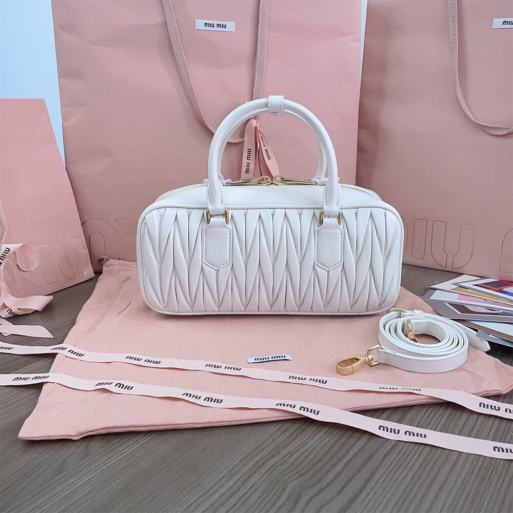 M1um1u large arcadie matelasse nappa bag(high-end grade)