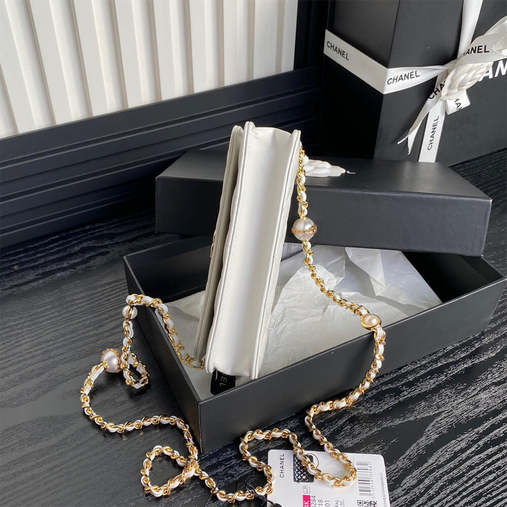 Ch**el flap phone holder with chain(high-end grade)