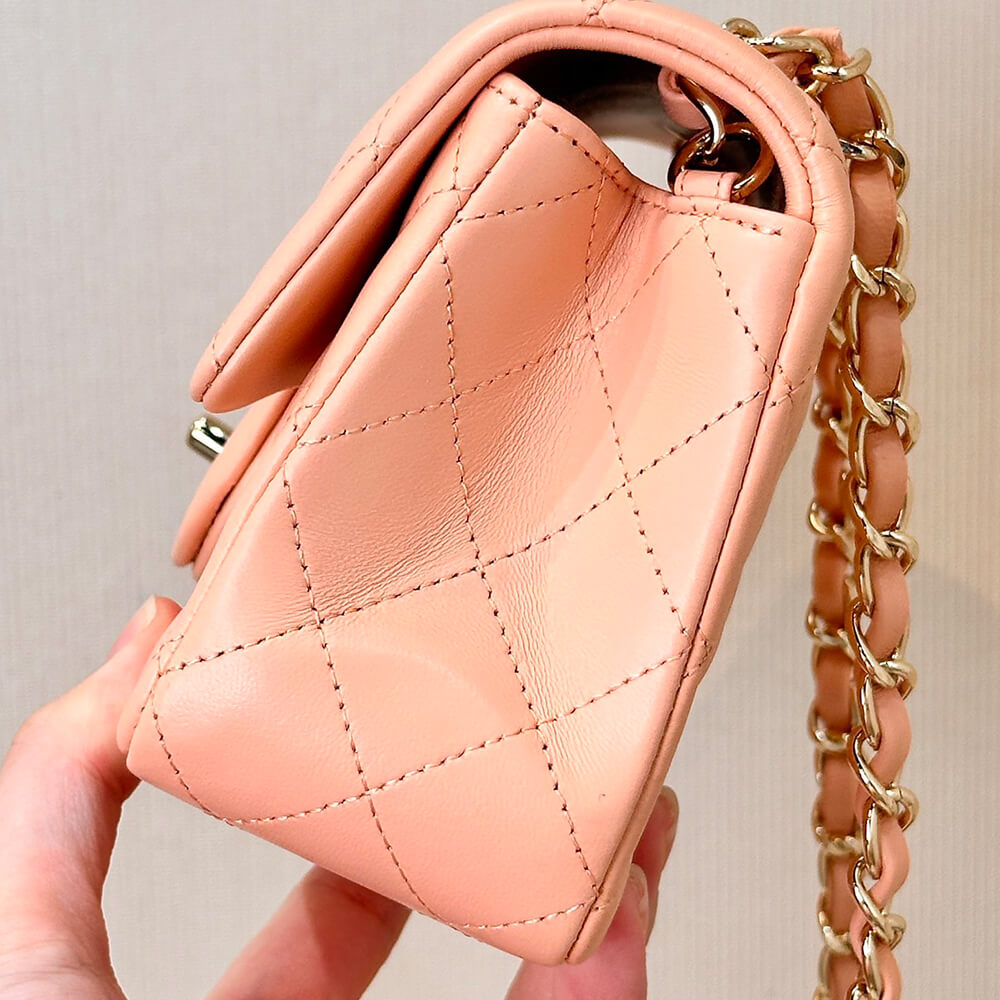 Ch**el small classic handbag(high-end grade)