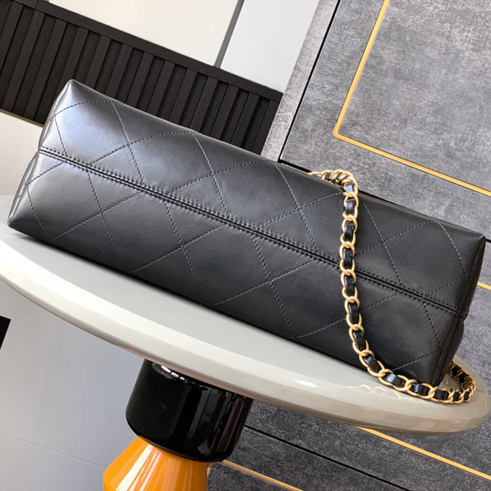 Ch**el bag on 25 fashion show(high-end grade)