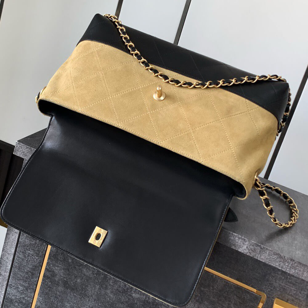 Ch**el bag on 25 fashion show(high-end grade)