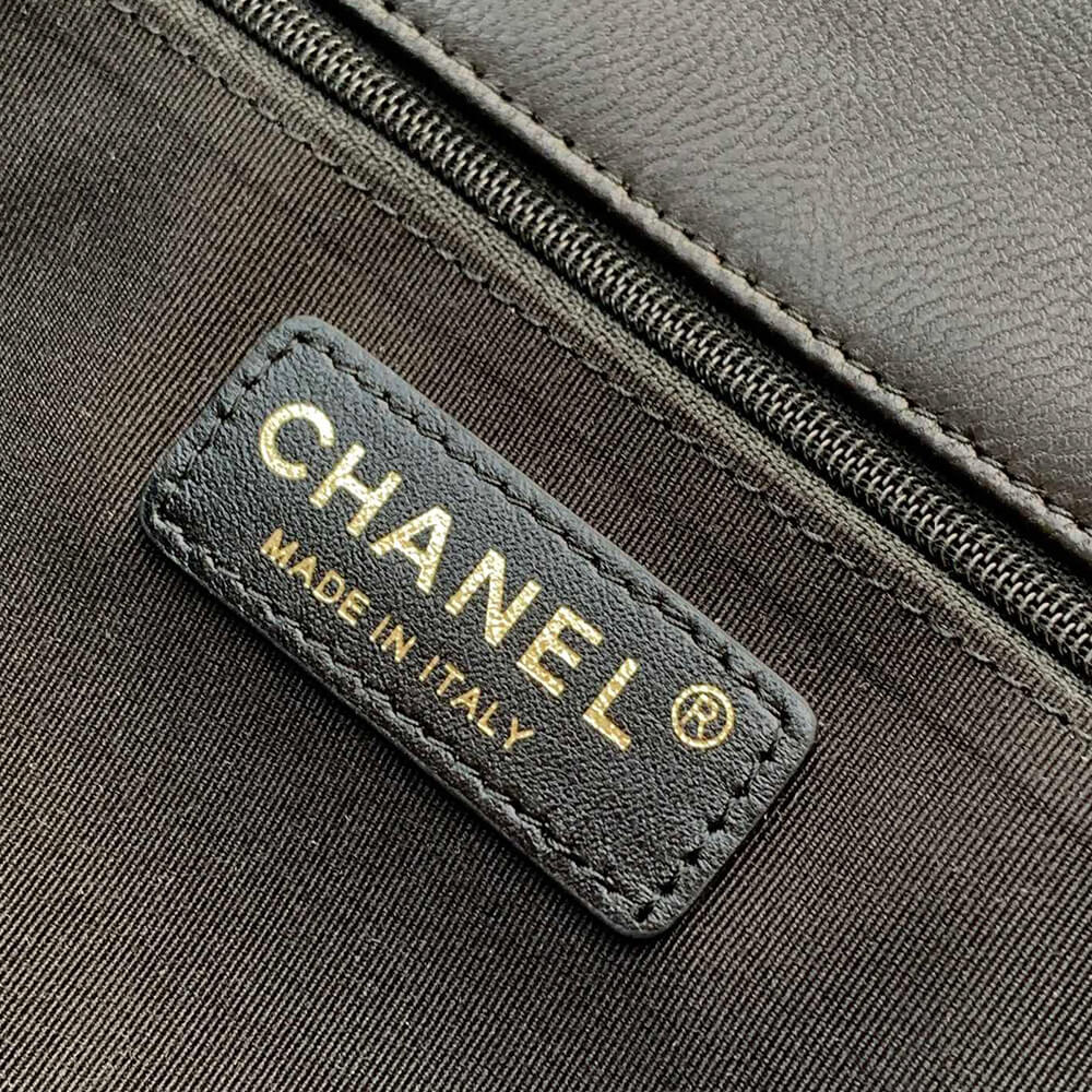 Ch**el bag on 25 fashion show(high-end grade)