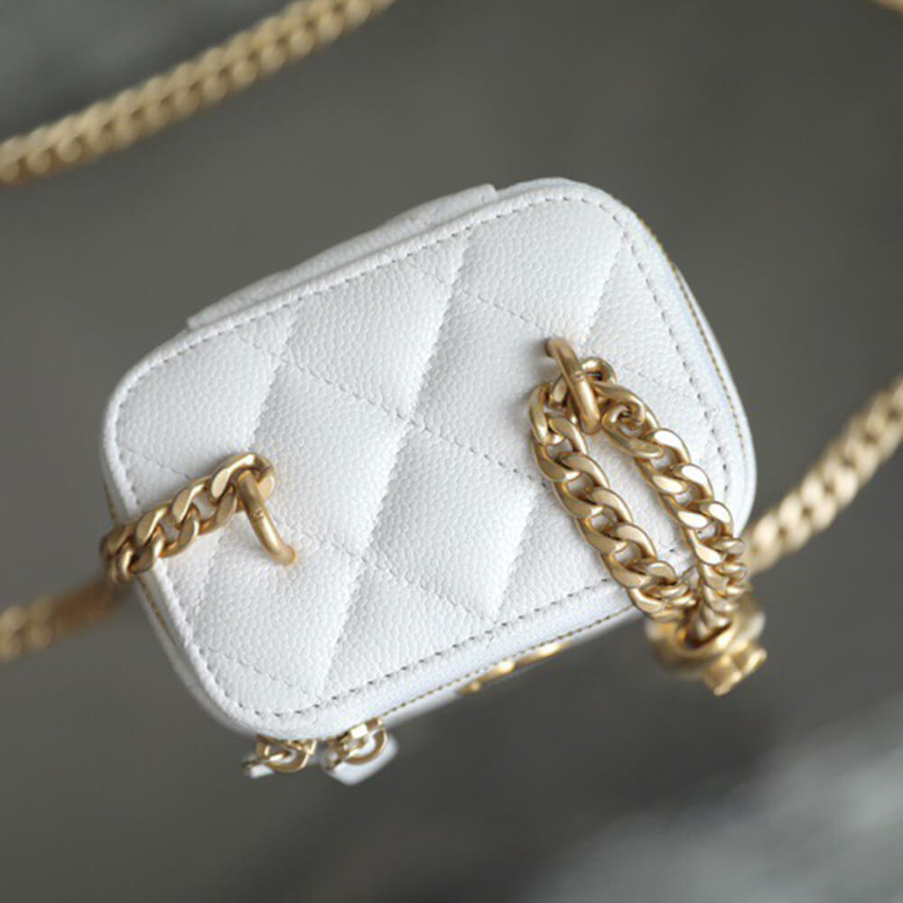 Ch**el quilted heart crush mini vanity with chain(high-end grade)