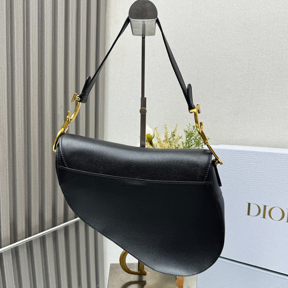 D10r saddle bag with strap